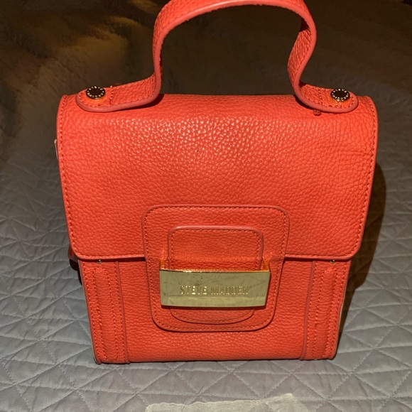 Coral Steve Madden Crossbody - Picture 2 of 8